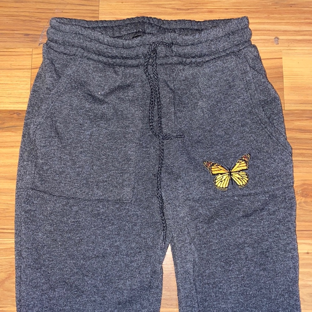 Not worn rue 21 butterfly grey sweatpants.